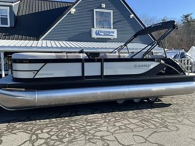 BOATZON | GODFREY SW2286SFL 2024