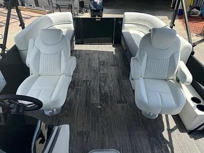 BOATZON | Godfrey Sweetwater 2086 SB 2025