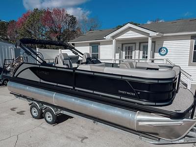 BOATZON | Godfrey Sweetwater 22 Flip Lounge Tritoon 2025