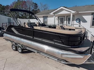 BOATZON | Godfrey Sweetwater 22 Flip Lounge Tritoon 2025