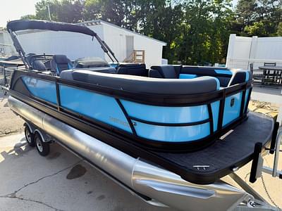 BOATZON | Godfrey Sweetwater 22 Flip Lounge Tritoon 2286 SFL 2025 BOATZON | Godfrey Sweetwater 22 Flip Lounge Tritoon 2286 SFL 2025
