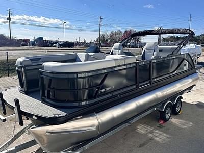 BOATZON | Godfrey Sweetwater 22 Flip Lounge Tritoon 2286 SFLC 2025 BOATZON | Godfrey Sweetwater 22 Flip Lounge Tritoon 2286 SFLC 2025