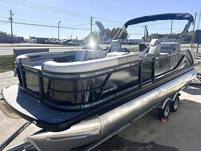 BOATZON | Godfrey Sweetwater 22 Flip Lounge Tritoon 2286 SFLC 2025 BOATZON | Godfrey Sweetwater 22 Flip Lounge Tritoon 2286 SFLC 2025