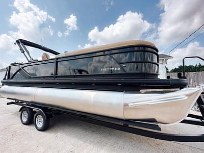 BOATZON | Godfrey Sweetwater 22 Flip Lounge Tritoon 2286 SFLC 2025 BOATZON | Godfrey Sweetwater 22 Flip Lounge Tritoon 2286 SFLC 2025