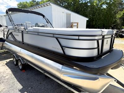 BOATZON | Godfrey Sweetwater 22 Split Bench Tritoon 2286 SB 2025 BOATZON | Godfrey Sweetwater 22 Split Bench Tritoon 2286 SB 2025