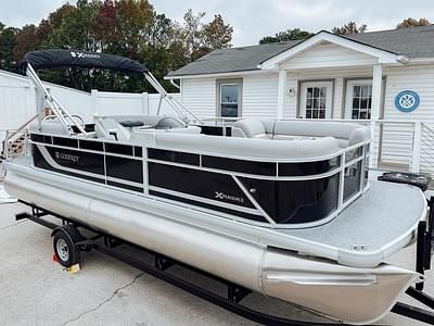 BOATZON | Godfrey Sweetwater 22 Split Bench Xperience Pontoon 2025