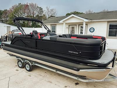 BOATZON | Godfrey Sweetwater 2224 Split Bench Tritoon 2286 SB 2025 BOATZON | Godfrey Sweetwater 2224 Split Bench Tritoon 2286 SB 2025