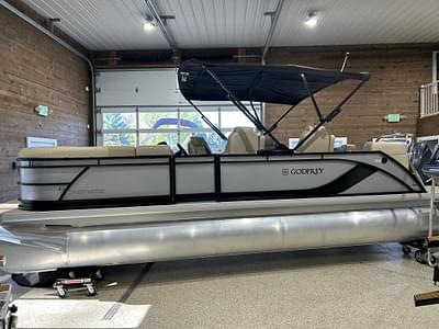 BOATZON | Godfrey Sweetwater 2286 QS 2025