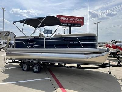 BOATZON | Godfrey Sweetwater 2286SB 2023