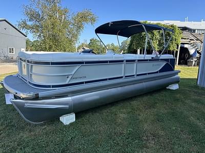 BOATZON | Godfrey Sweetwater 2486 SB Sport Tube 27 in Package 2024