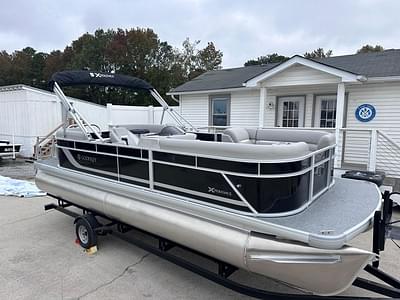 BOATZON | Godfrey Sweetwater EX 2286 SBX 27 in Tri ST  Silver 2025