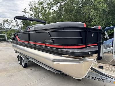 BOATZON | Godfrey - Sweetwater SW 2286 SFLC 2025 BOATZON | Godfrey - Sweetwater SW 2286 SFLC 2025