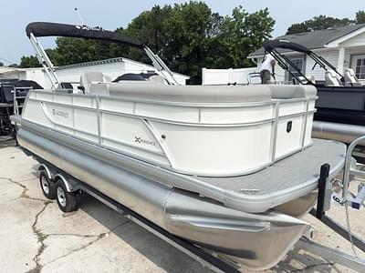 BOATZON | Godfrey Sweetwater Xperience 20 Flip Lounge Tritoon 2086 SFLX 2025 BOATZON | Godfrey Sweetwater Xperience 20 Flip Lounge Tritoon 2086 SFLX 2025