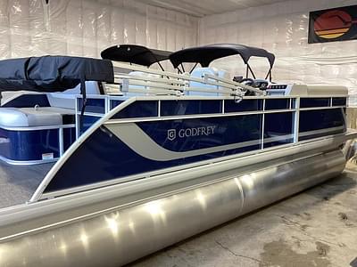 BOATZON | Godfrey Xperience 2286 SFLX 2025 BOATZON | Godfrey Xperience 2286 SFLX 2025