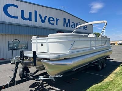 BOATZON | Godfrey XPerience 2286 Tripple Tune Split Bench 2024 BOATZON | Godfrey XPerience 2286 Tripple Tune Split Bench 2024