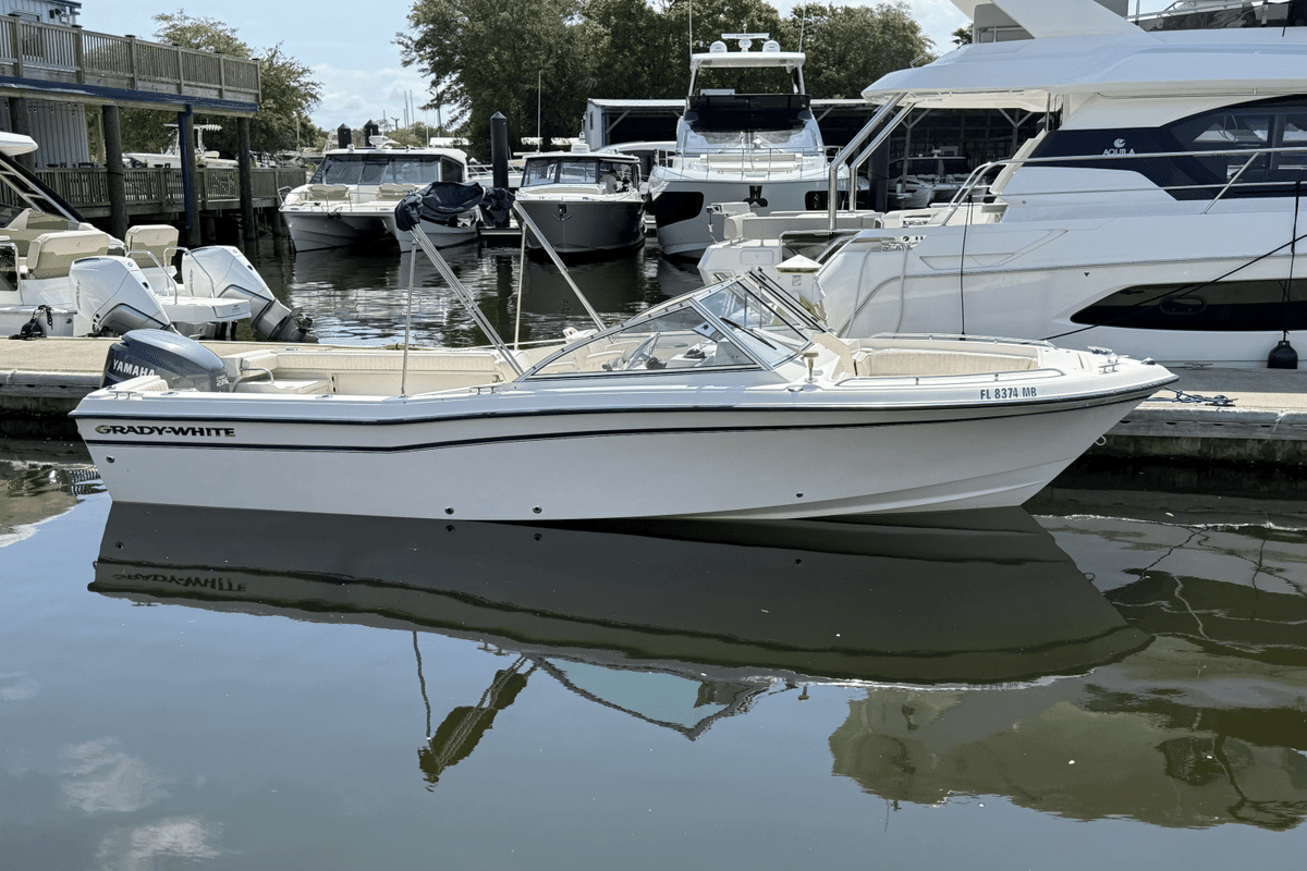 2002 Grady-White 223 DUAL CONSOLE - Sold Boat