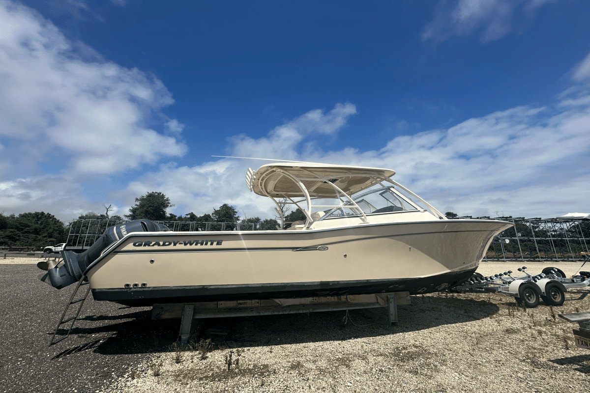 2017 Grady-White 307 FREEDOM - Sold Boat