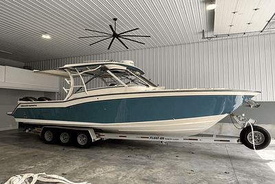 BOATZON | Grady-White 325 FREEDOM 2018