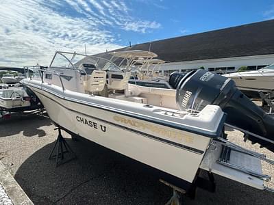 BOATZON | Grady-White Adventure 208 2006
