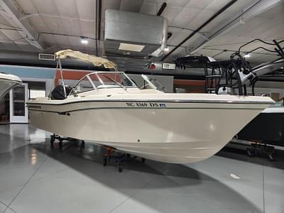 BOATZON | Grady-White Freedom 205 2011