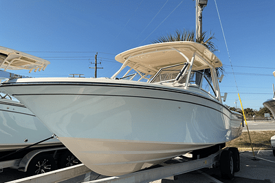 BOATZON | Grady-White Freedom 235 2025