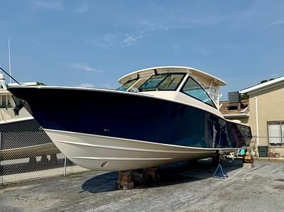 BOATZON | Grady-White Freedom 375 2025