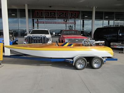BOATZON | HALLETT BOATS FLATTIE 1961
