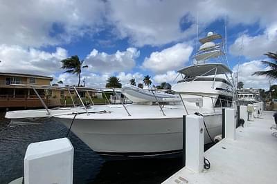 BOATZON | Hatteras 54 Convertible 1993