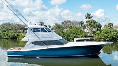 BOATZON | Hatteras GT63 2018