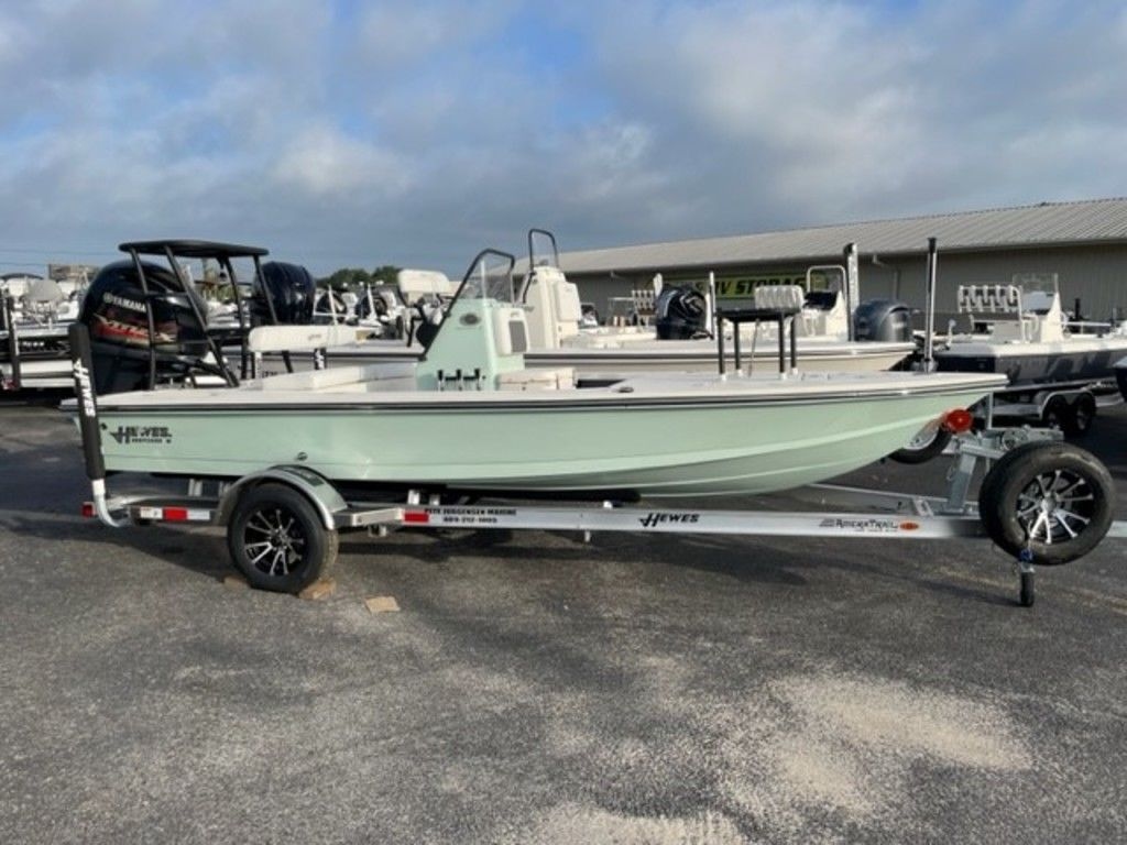 2024 Hewes REDFISHER 18 - Sold Boat