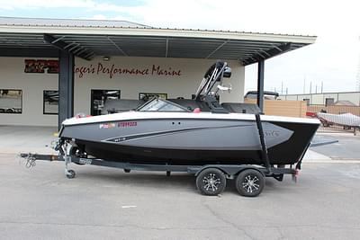 BOATZON | Heyday Wake Boats WT2DC 2019