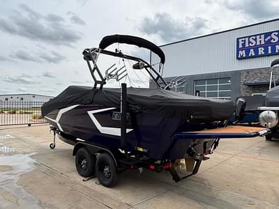 BOATZON | Heyday Wake Boats WT2DC 2025