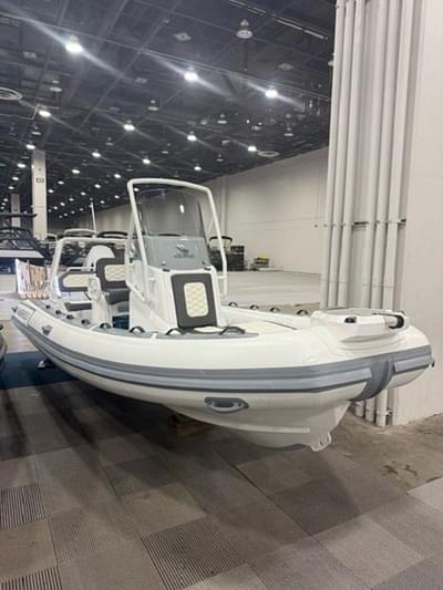 BOATZON | Highfield Sport 560 2025