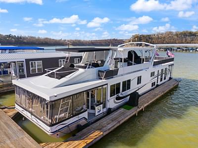 BOATZON | Horizon 18 X 82 Houseboat 2011 BOATZON | Horizon 18 X 82 Houseboat 2011