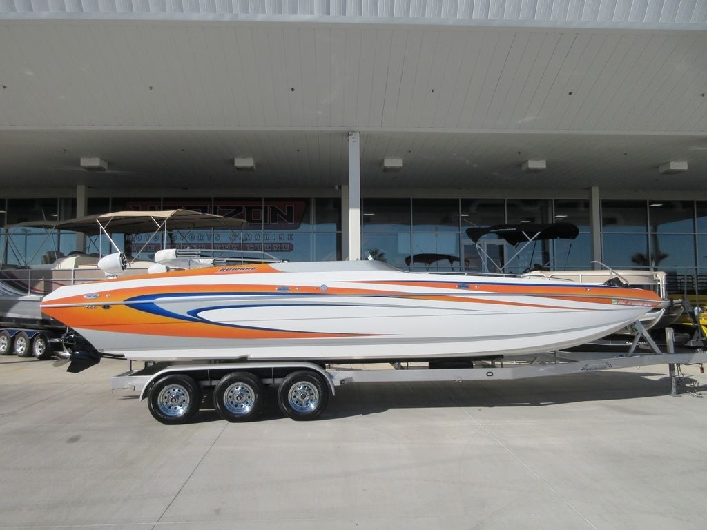2012 HOWARD CUSTOM BOATS 28 DECKBOAT - Sold Boat
