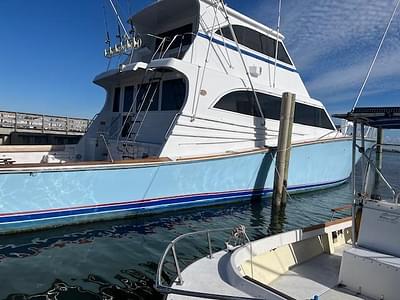 BOATZON | Huckins 70 Convertible 1992