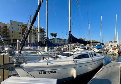 BOATZON | 1995 Hunter 29.5