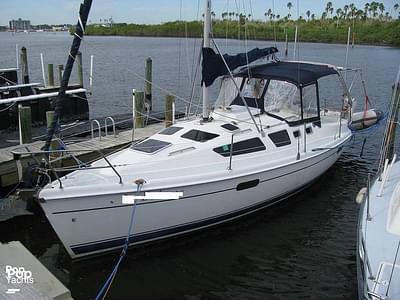 BOATZON | Hunter 326 Cruiser