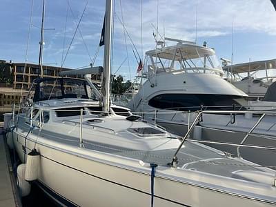 BOATZON | Hunter 44 Deck Salon 2006