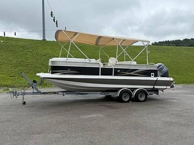 BOATZON | 2014 Hurricane 236 Fundeck