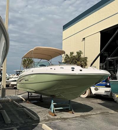 BOATZON | Hurricane 2400 SD 2025