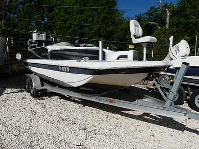 BOATZON | Hurricane FD198 2011