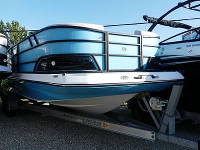 BOATZON | Hurricane FunDeck 2360 SFL 2025