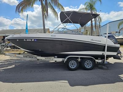 BOATZON | 2018 Hurricane SunDeck 217 OB