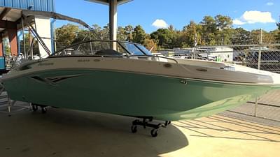 BOATZON | Hurricane SunDeck 217 OB 2025