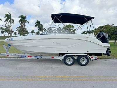 BOATZON | Hurricane SunDeck 235 OB 2022