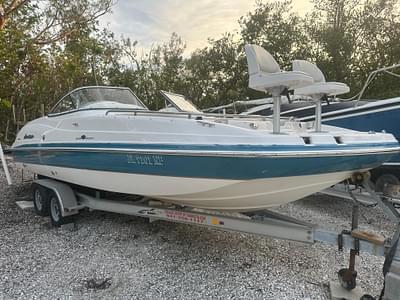 BOATZON | 2007 Hurricane SunDeck 237 OB