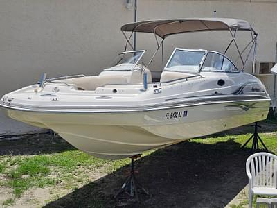 BOATZON | 2007 Hurricane SunDeck 237 Outboard