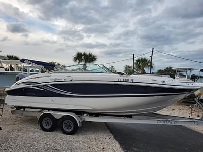 BOATZON | 2013 Hurricane SunDeck 2400 OB