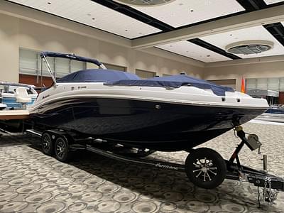 BOATZON | Hurricane SunDeck 2486 OB 2024